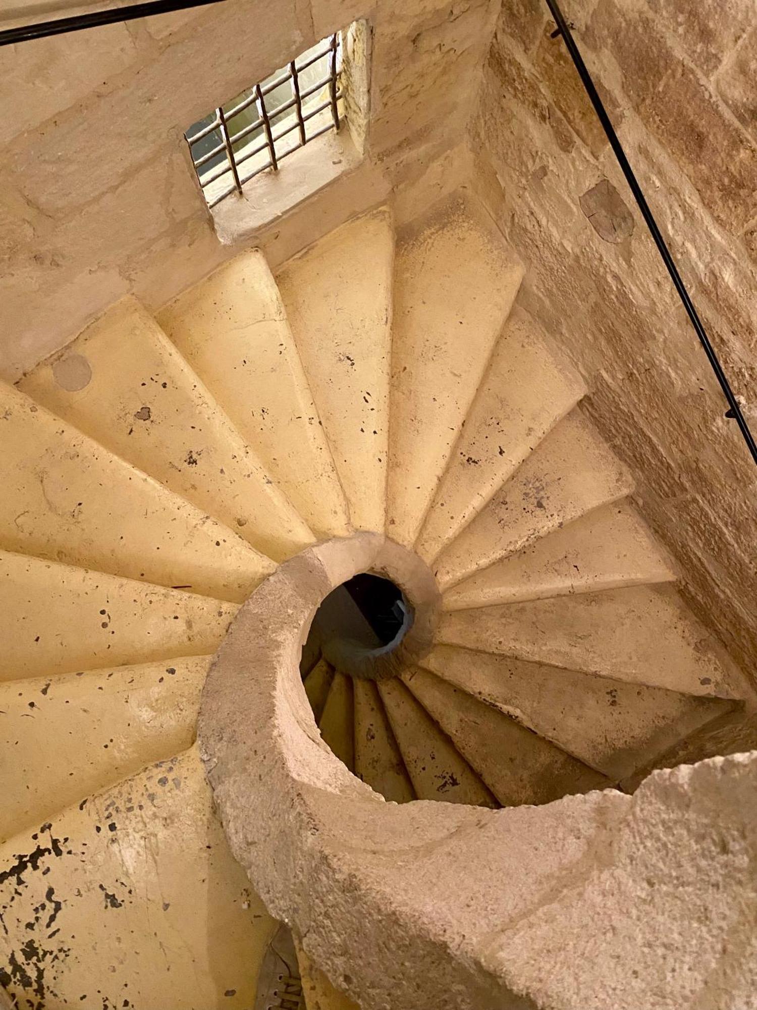 "La Suite" 3 Etoiles Uzes Bagian luar foto