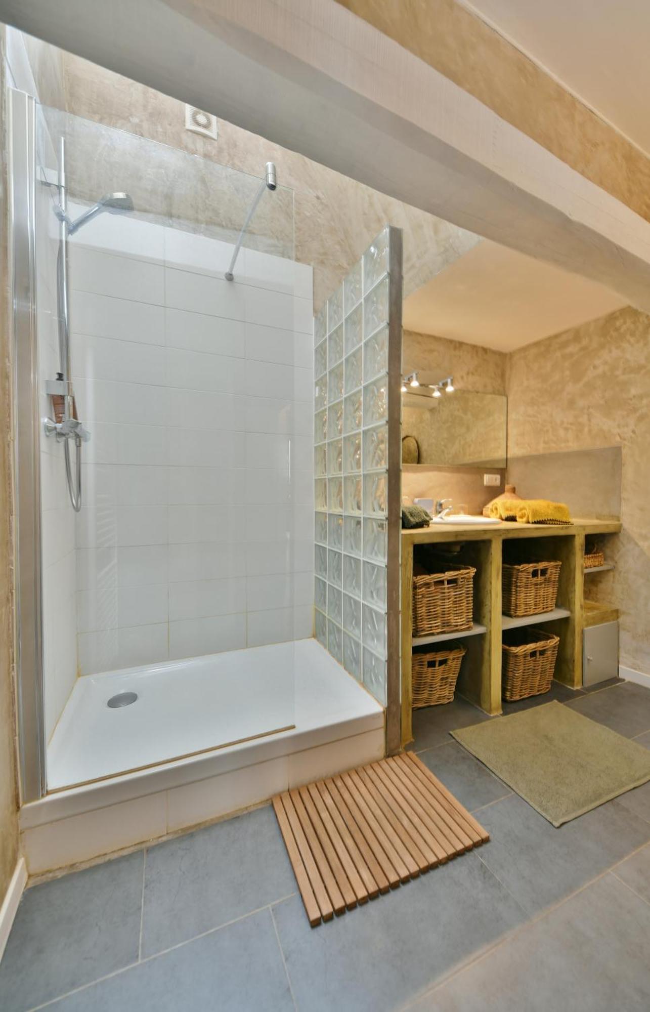 "La Suite" 3 Etoiles Uzes Bagian luar foto