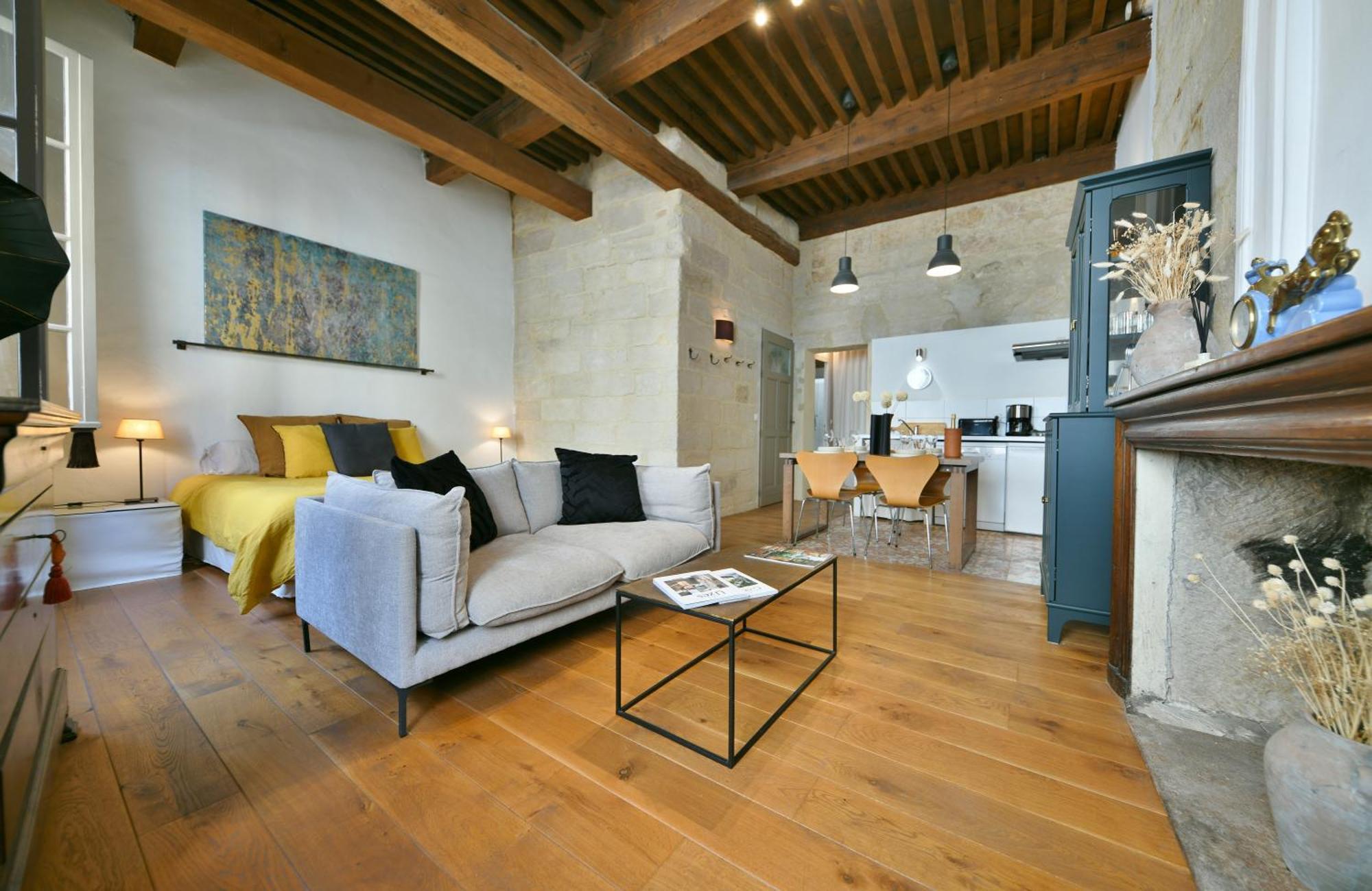 "La Suite" 3 Etoiles Uzes Bagian luar foto